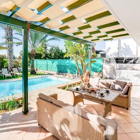 Villa Poseidon Gardens By Ezoria Villas Larnaka Exterior foto