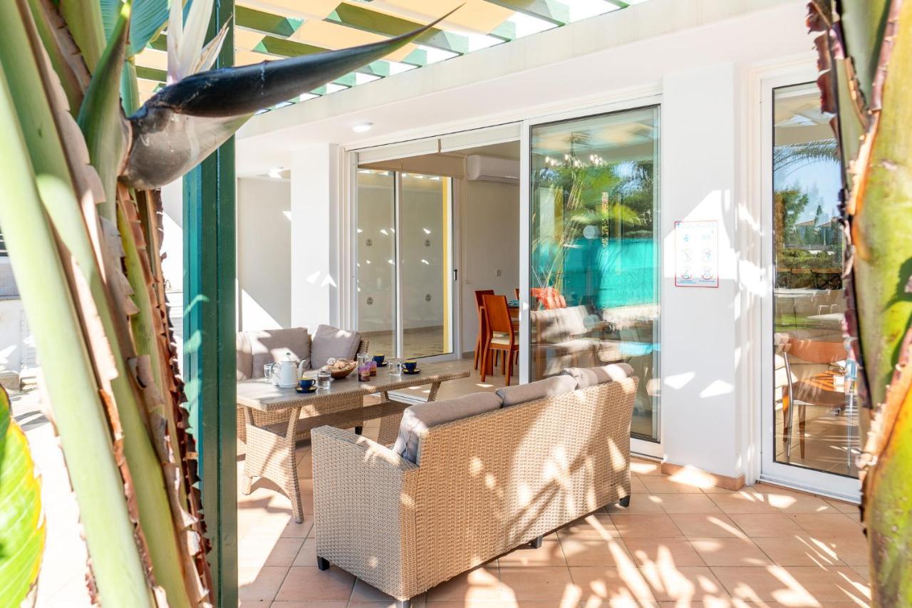 Villa Poseidon Gardens By Ezoria Villas Larnaka Exterior foto