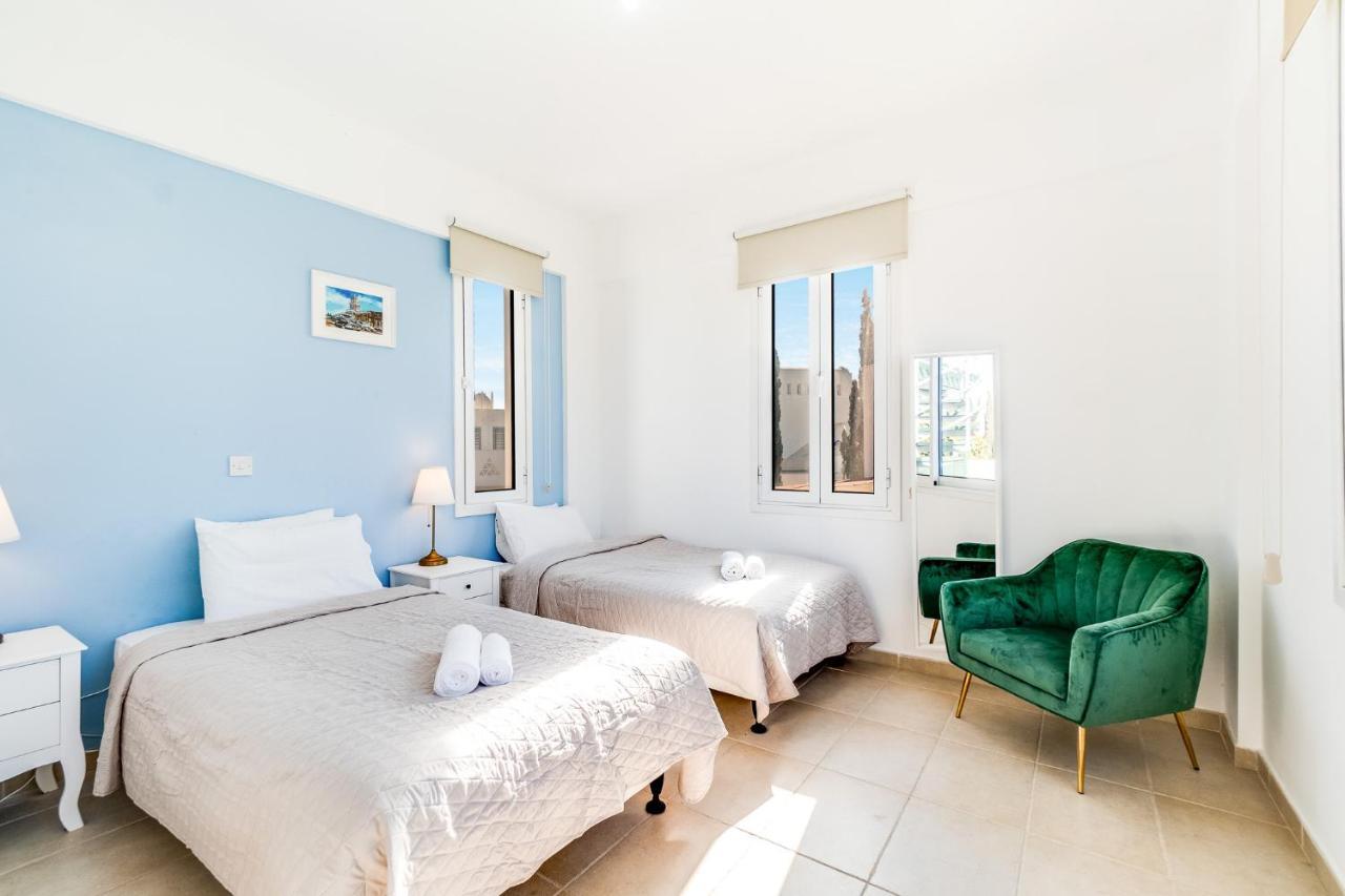 Villa Poseidon Gardens By Ezoria Villas Larnaka Exterior foto