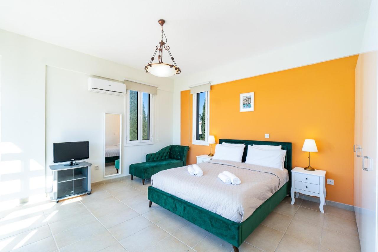 Villa Poseidon Gardens By Ezoria Villas Larnaka Exterior foto